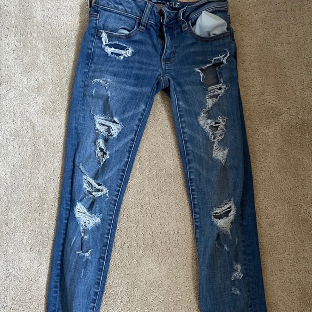 American eagle ripped jeans